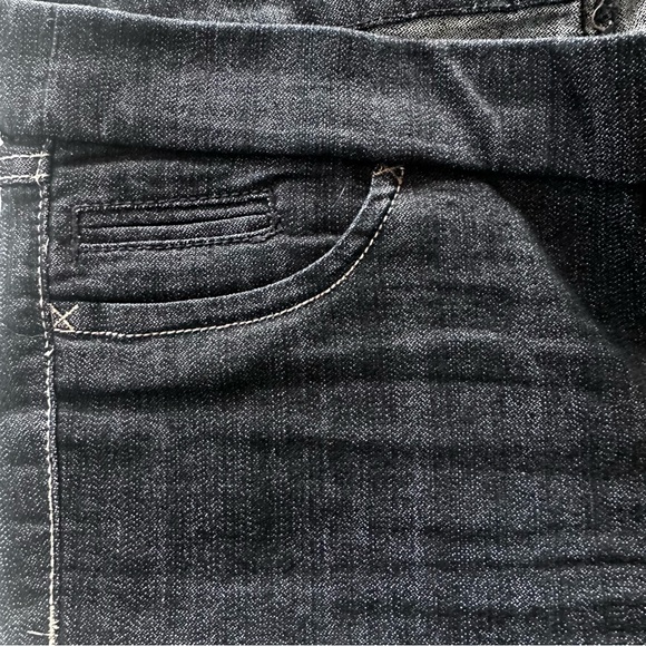 THYME Maternity Pull up Denim Jeans Size Medium - Picture 7 of 15